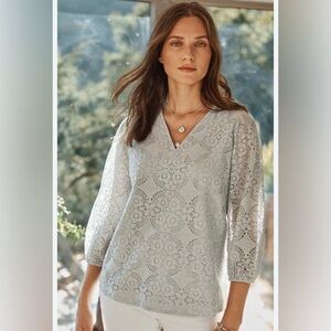 🦋NWT🦋J. Jill Light Gray Lace Blouse